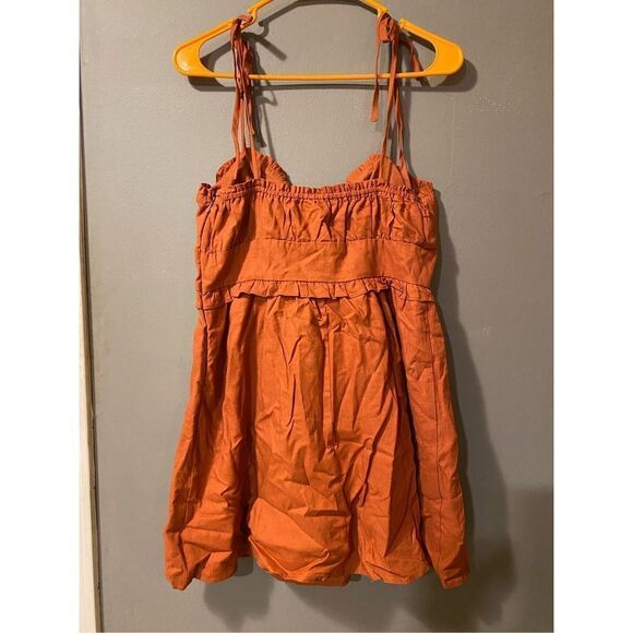 Forever 21 Auburn Woven Spaghetti Strap Tie Mini Dress Size Medium NWT - Picture 2 of 8